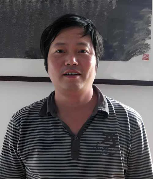 黄云老师的照片，单击鼠标查看大图！